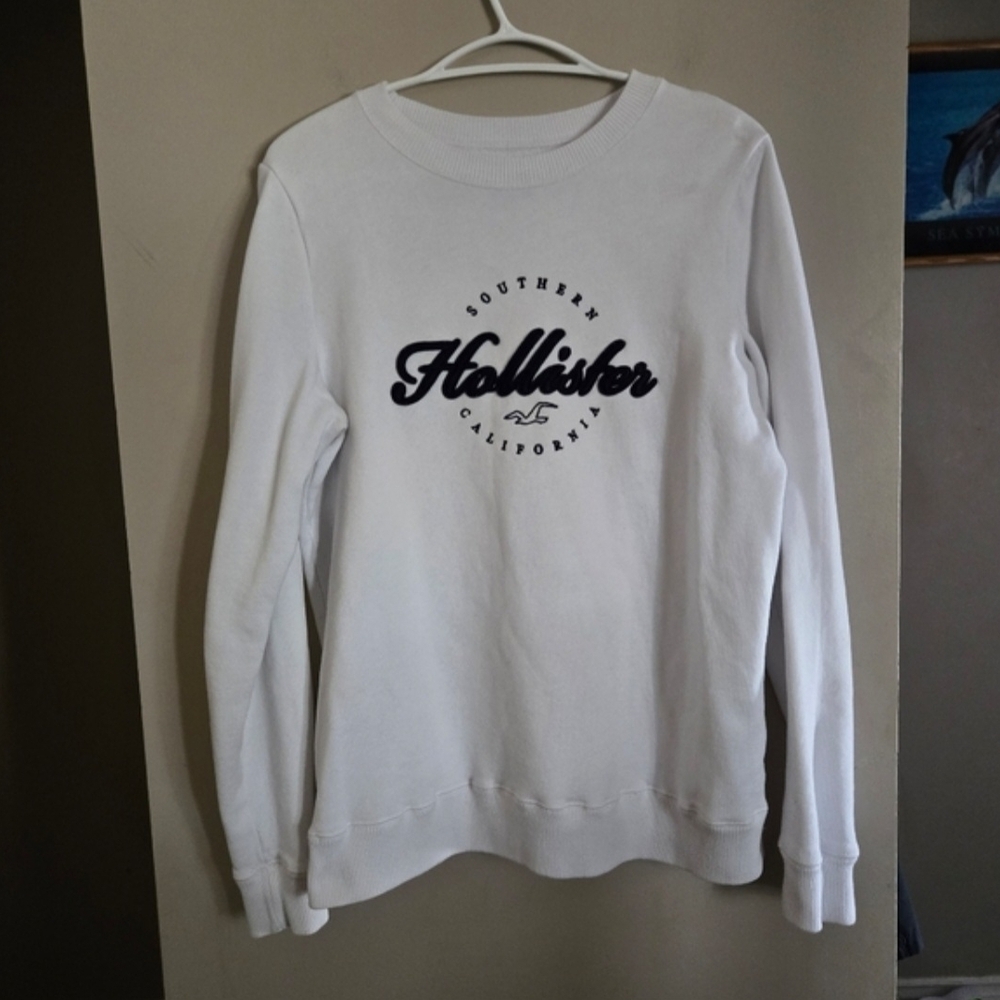 Hollister White Crewneck Sweatshirt with Navy Logo